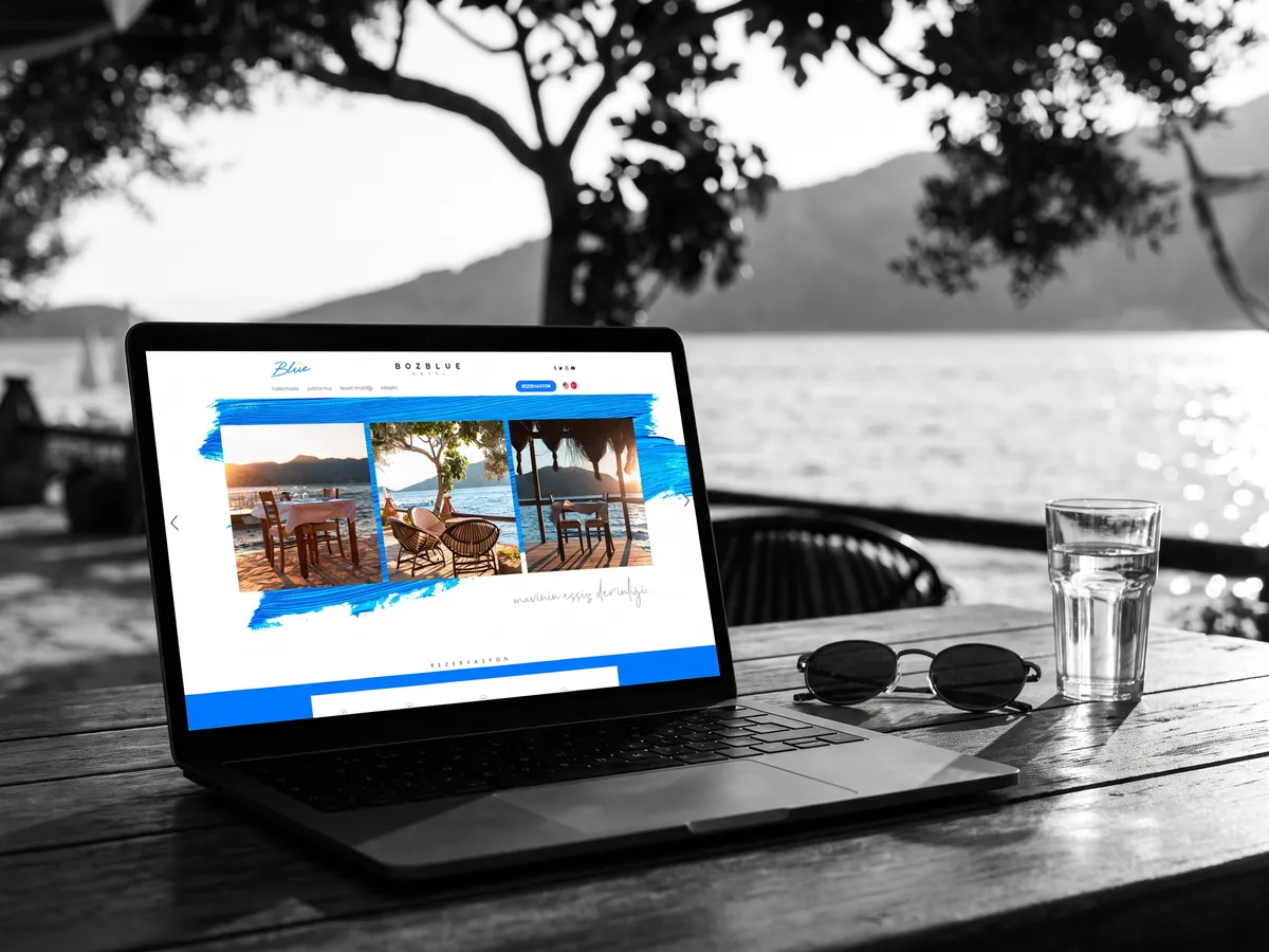Bozblue web sitesi, cihaz üzerinde ana sayfa görünümü